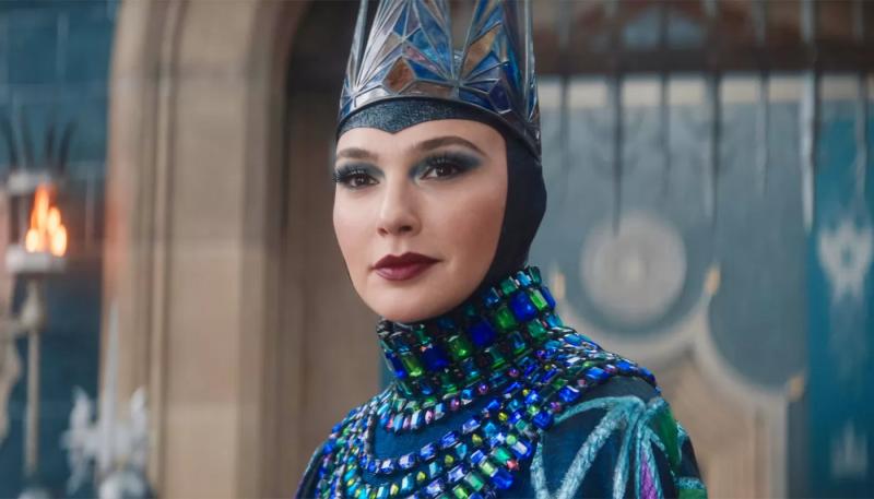 Злую Королеву Галь Гадот из "Белоснежки" сравнили со Скуби-Ду