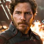 Крис Пратт послал Джеймсу Ганну свое фото в маске Бэтмена