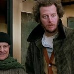 Звезду комедии «Один дома» наказали за склонение к проституции