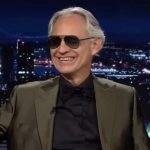 Андреа Бочелли ответил оскорбившему оперных артистов Тимоти Шаламе